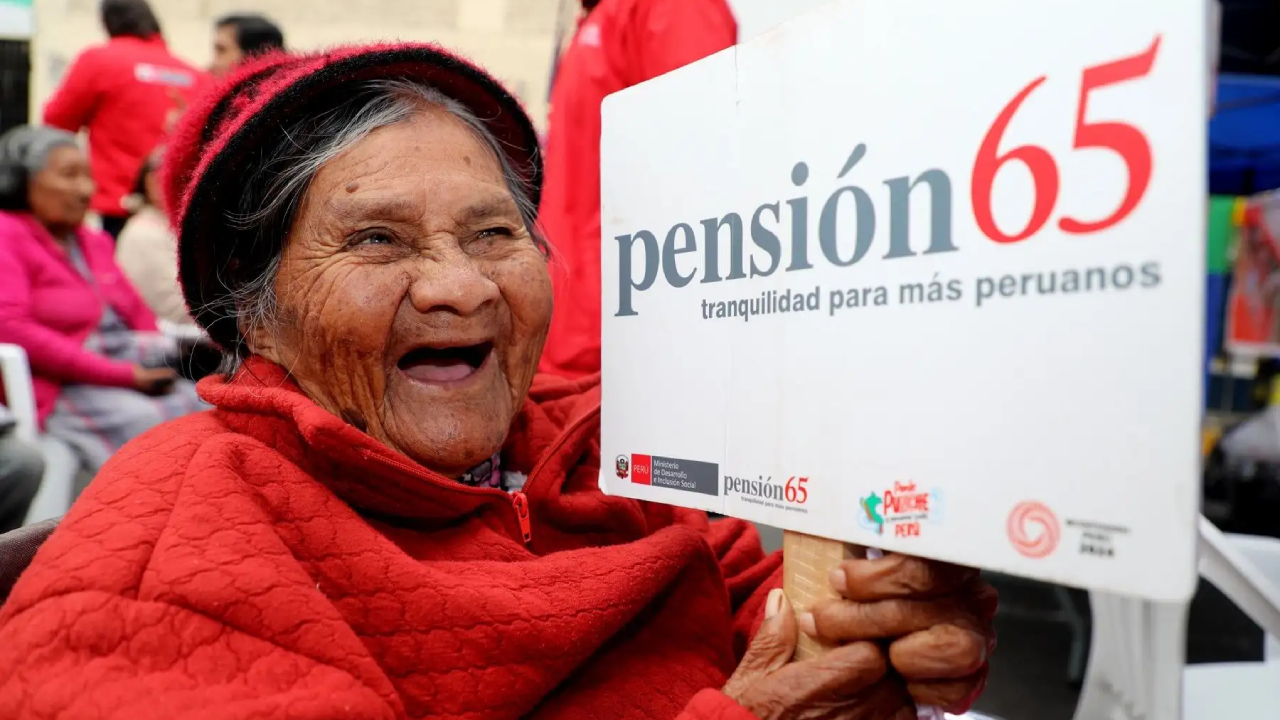 La Pensión 65 comienza a pagar beneficios de S/ 350 correspondientes a mayo y junio