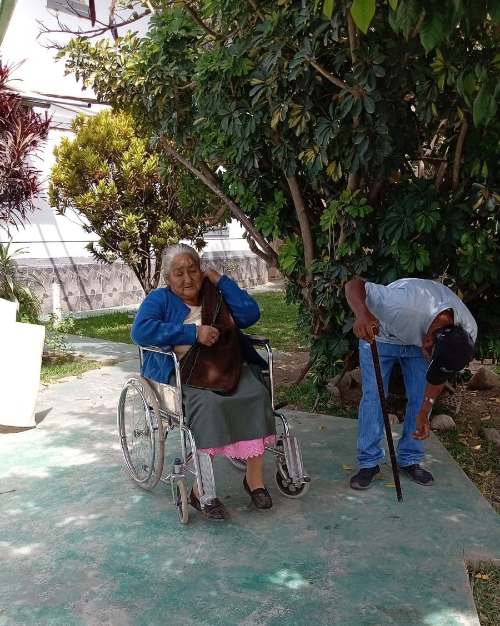 Ancianos contra desalojos: Dos historias exponen el drama de tierras en disputa