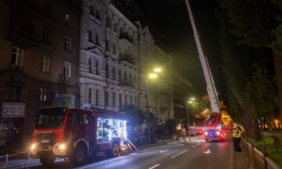 Fuertes explosiones sacuden Kyiv tras advertencia de Zelensky sobre ataque ruso