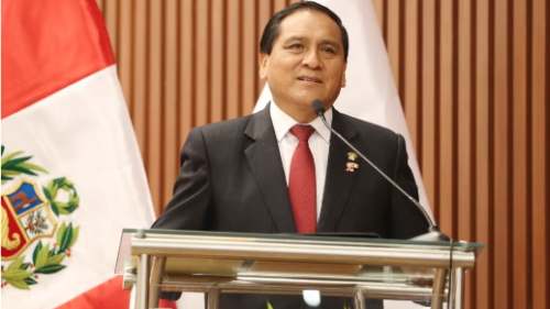 Ministro de Trabajo descarta que eventual indulto a Pedro Castillo esté en agenda