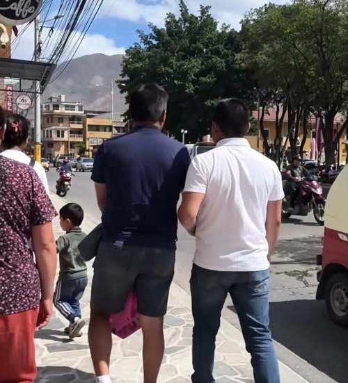 Detienen en plena formación a dos policías investigados por presunta coima