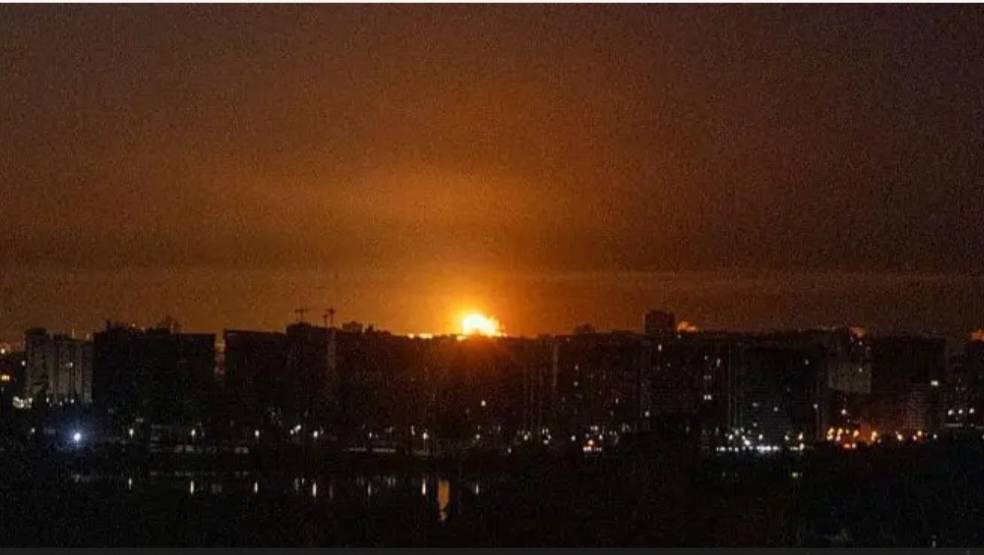 Ataque ruso contra Kyiv deja decenas de muertos y heridos