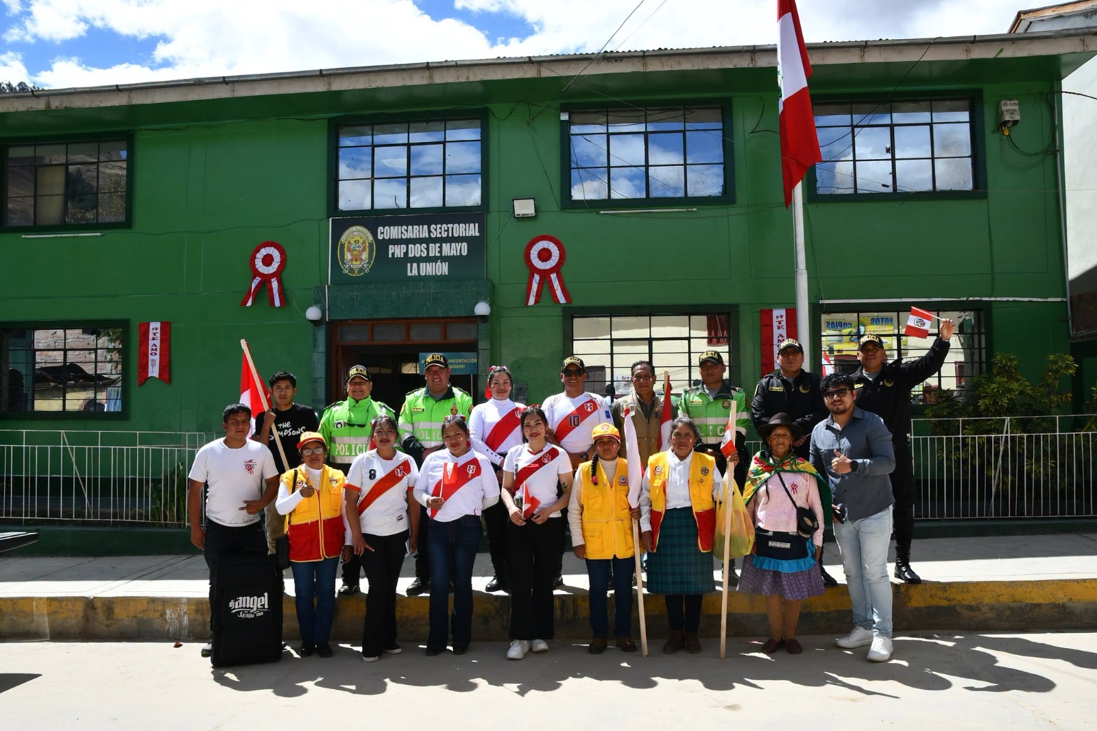PNP encabeza banderazo por Fiestas Patrias en calles de La Unión