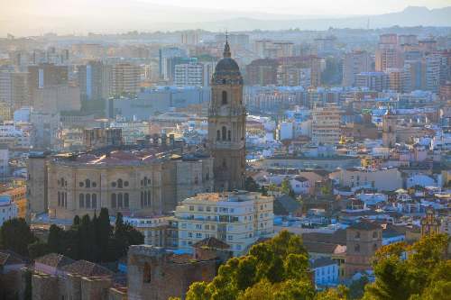 Málaga no prevé salidas en verano tras el ascenso, asegura administrador