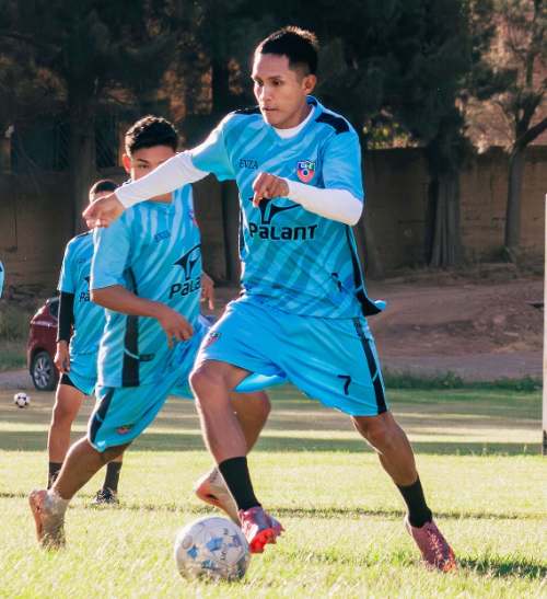 Evza rescata empate en Molino