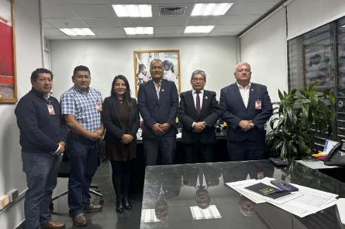 PCM articula acciones para fortalecer educación y seguridad escolar en Kimbiri