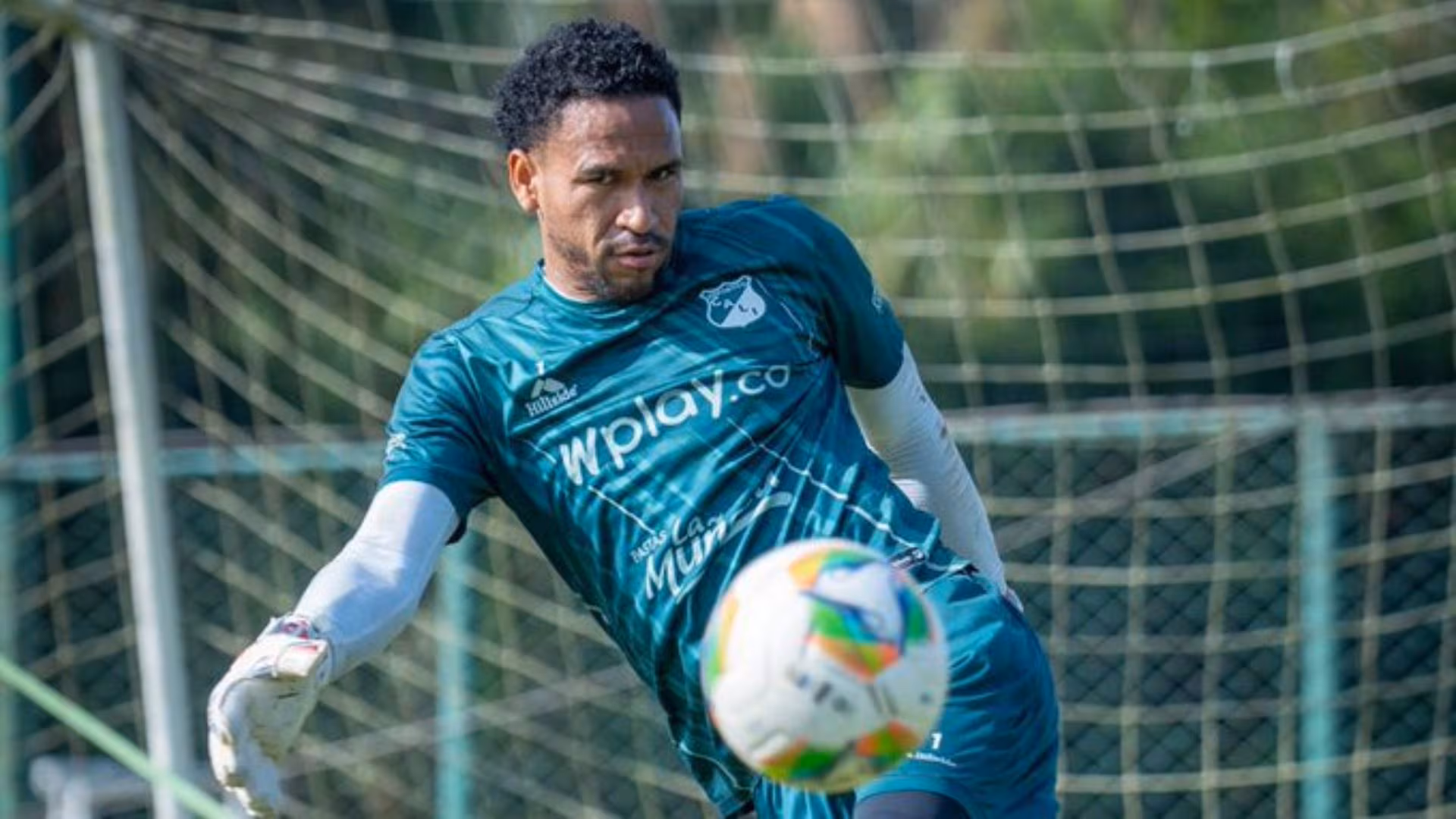 Pedro Gallese desmiente rumores de traslado a Alianza Lima: “Estoy concentrado en Deportivo Cali”