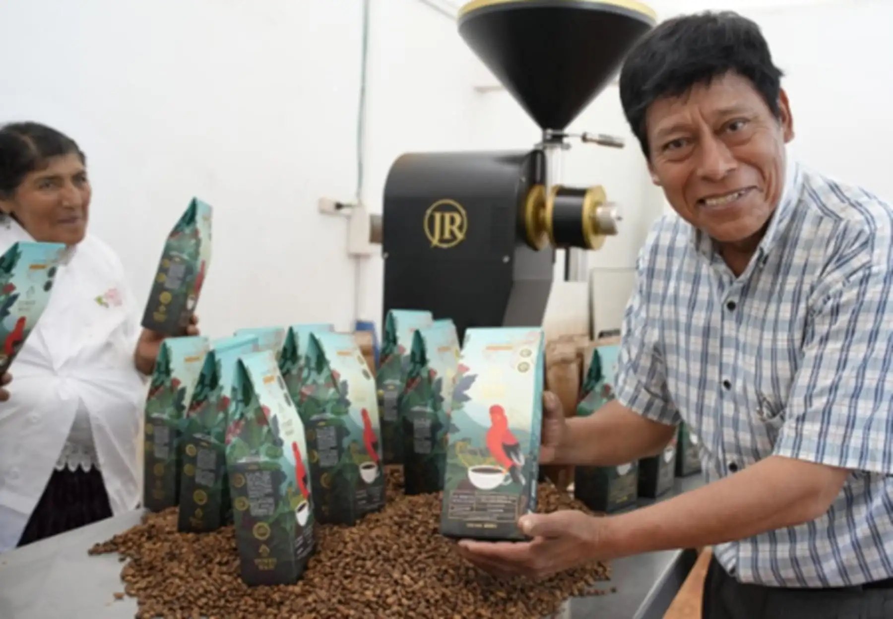 Café puneño conquista París con nueve medallas en concurso internacional