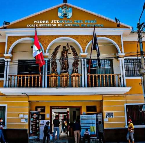 Once años de cárcel por proxenetismo: ordenan captura nacional de sentenciado