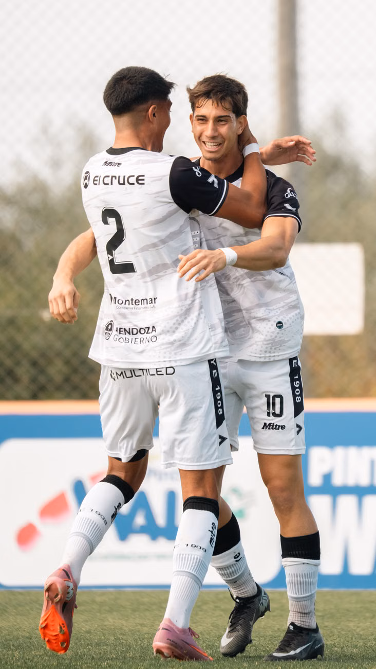 Cienciano venció 2-0 a Universitario en el Inca Garcilaso