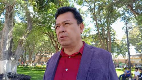 Rodolfo Espinoza pide revisar experiencia y propuestas antes de votar en octubre