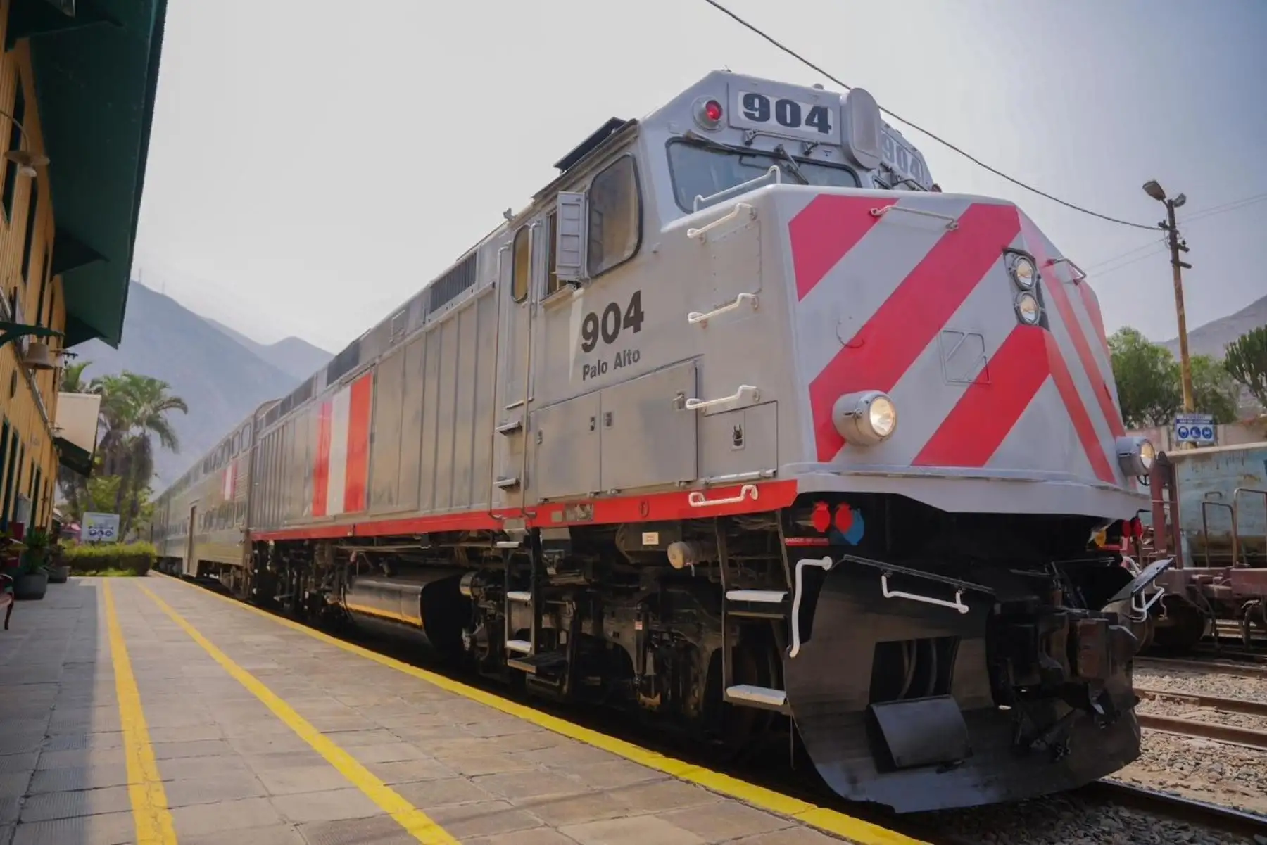 Gobernador de Tacna solicita 10 vagones y 2 locomotoras para ferrocarril Tacna-Arica