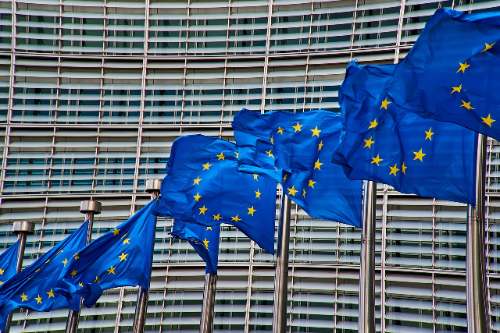 UE advierte que no negociará normas ambientales y elogia avances argentinos