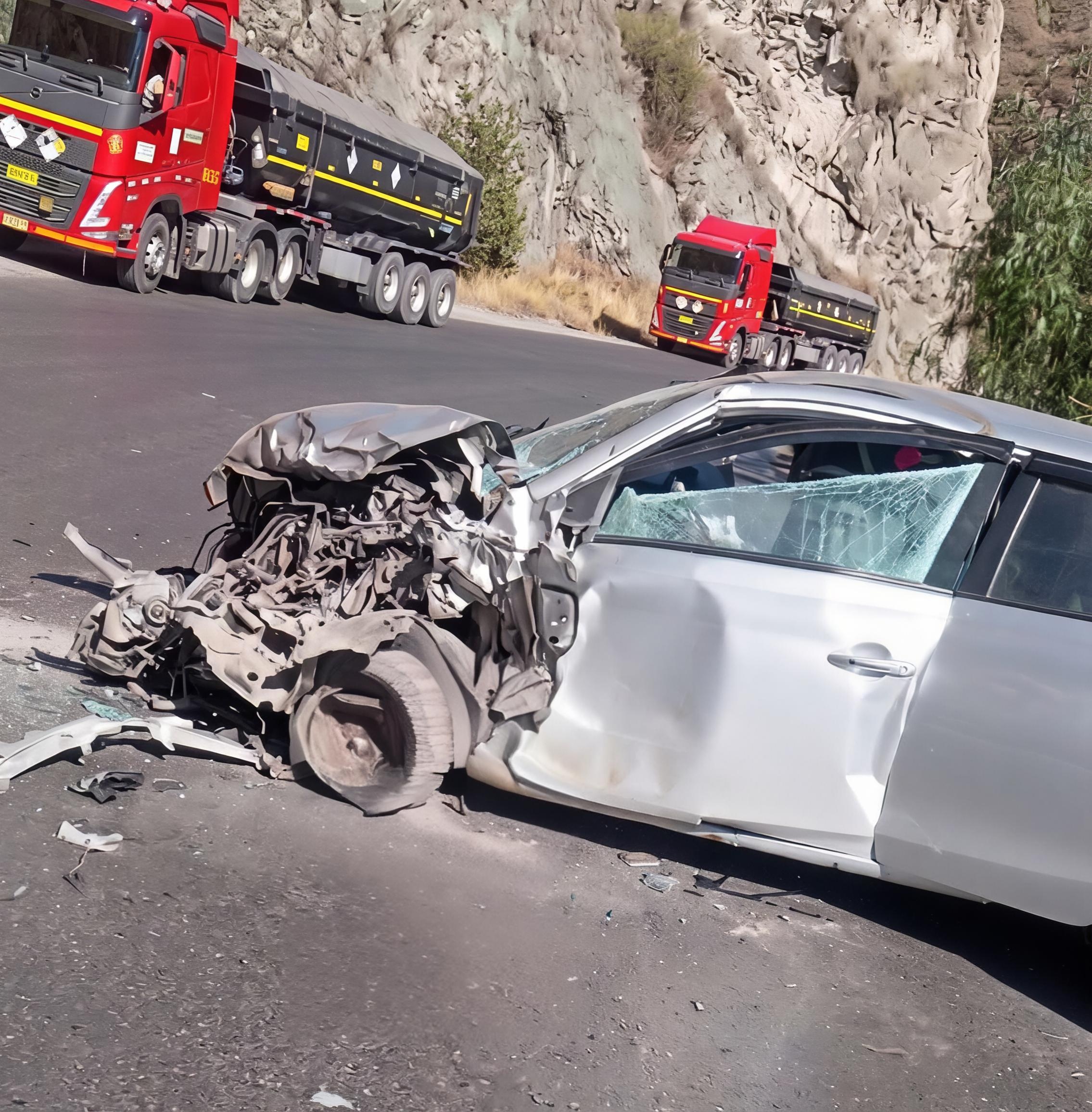 Chofer queda atrapado entre fierros tras violento accidente en la ruta Canta–Huayllay