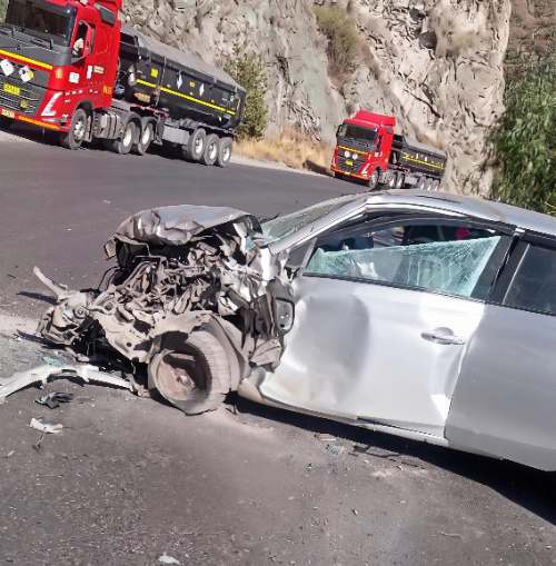 Chofer queda atrapado entre fierros tras violento accidente en la ruta Canta–Huayllay
