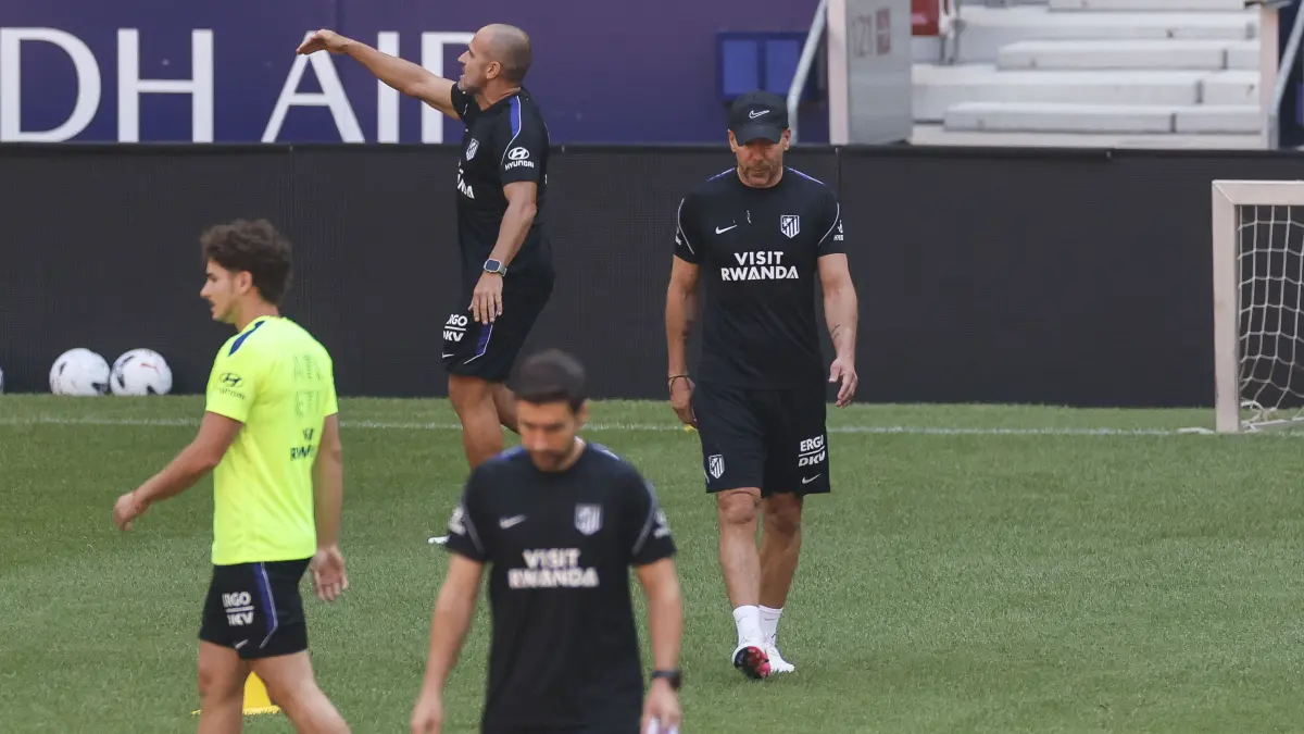 Xabi Alonso no confirma la continuidad de Enzo Fernández en el Chelsea