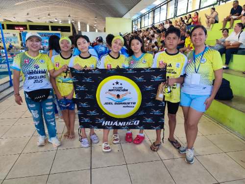 Huánuco brilló en torneo nacional de natación