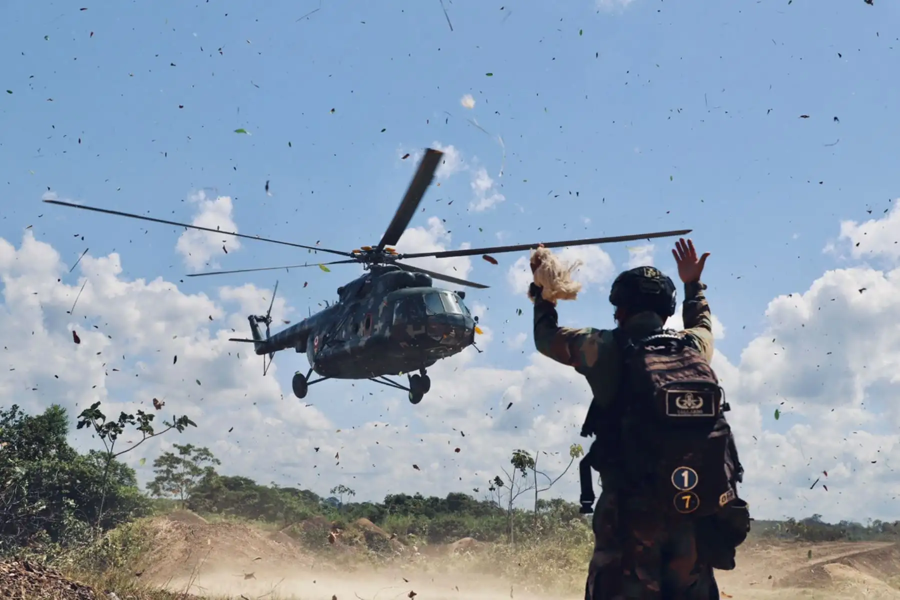 Fuerzas Armadas y Policía destruyen 36 campamentos de minería ilegal en Madre de Dios