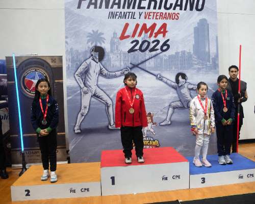 Rafaela Arévalo conquista oro panamericano de esgrima con solo 9 años