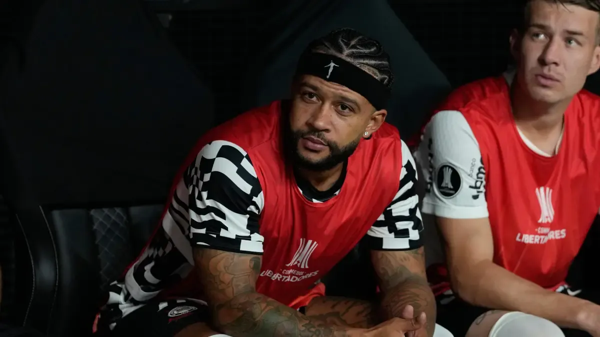 Memphis Depay celebra con un grito de menos de 10 segundos la clasificación del Corinthians