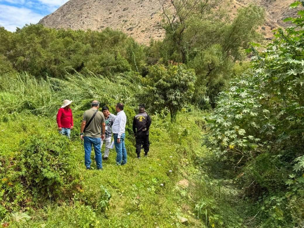 Hasta 300 metros del canal Colpa-Huachog están interrumpidos y el agua no retorna al Huallaga