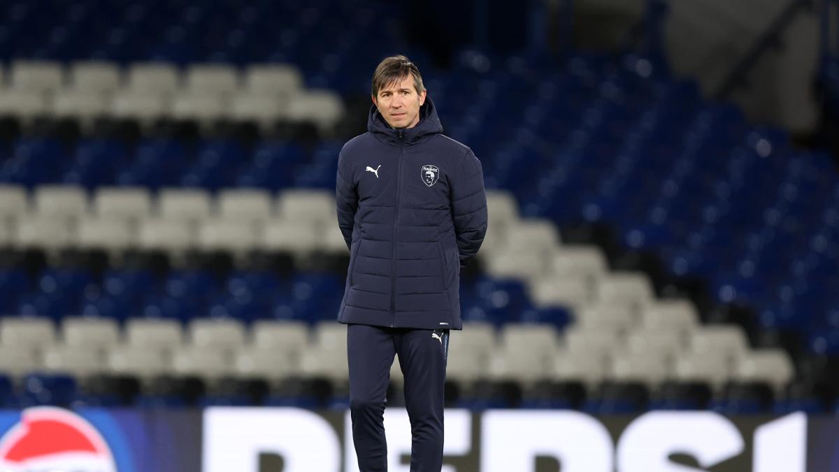 Albert Celades, favorito para suplir a Idiakez en el banquillo del Cádiz