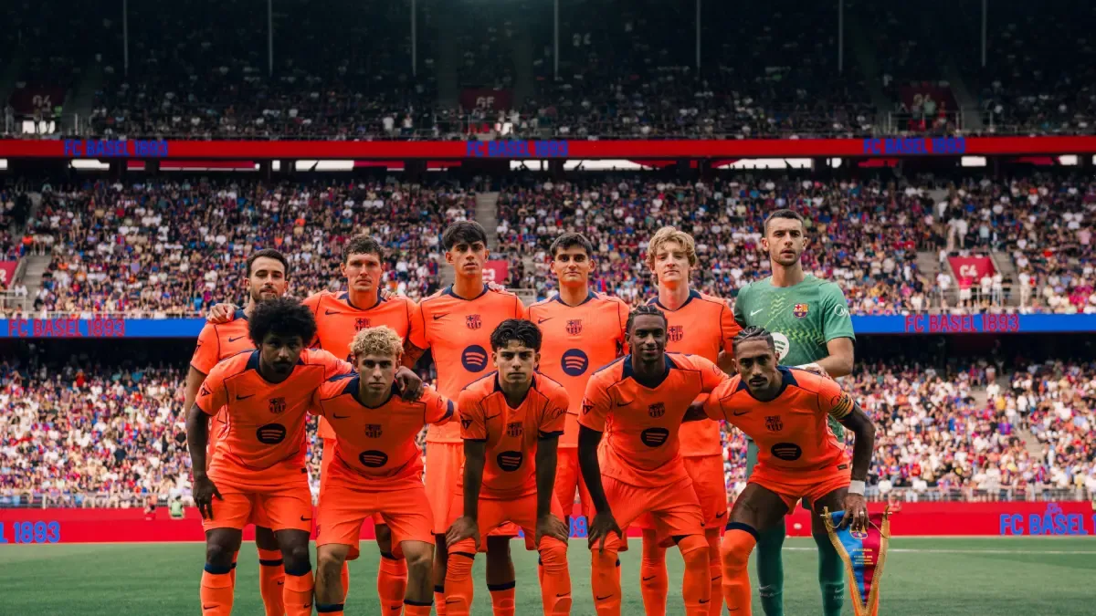 Cucurella debutó con el Real Madrid entre pitos en Alemania