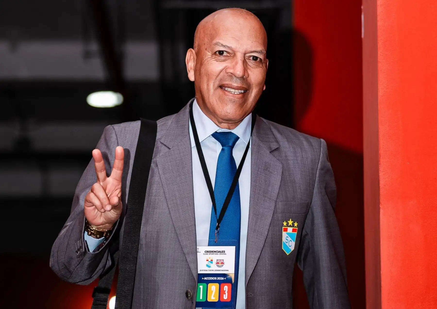 Roberto Mosquera: “Quiero jugar contra la mejor ‘U’ y saldremos a ganar”