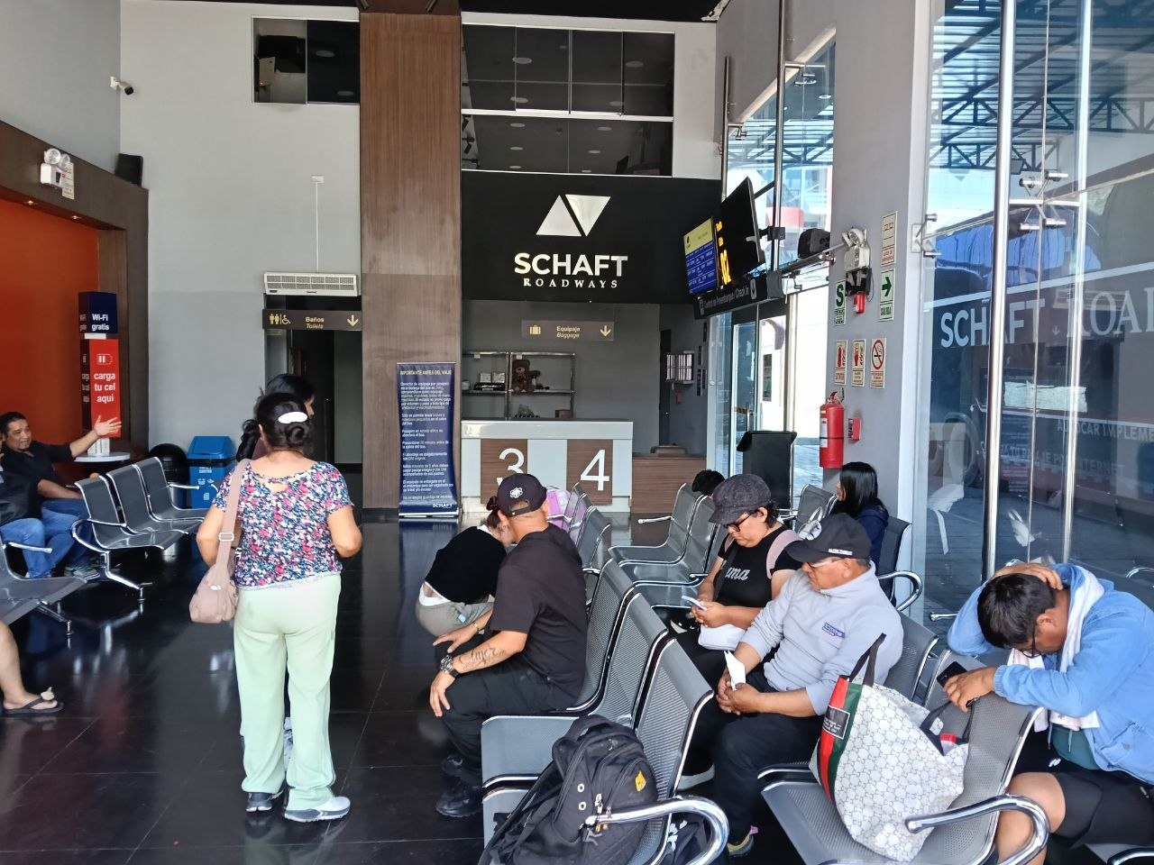 Pasajeros denuncian desaparición de equipajes valorizados en S/60 mil en ruta Lima–Huánuco