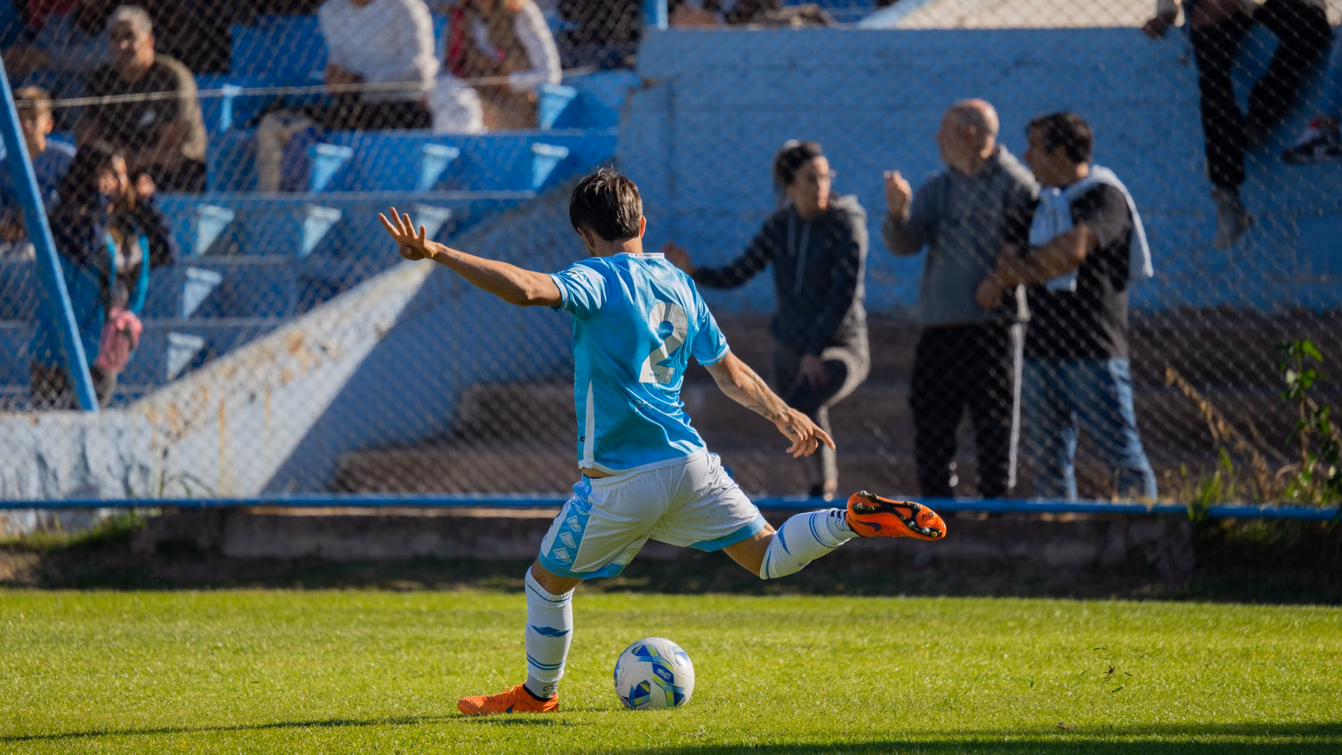 Mikautadze, el 'hombre gol' del Villarreal tras su primera temporada