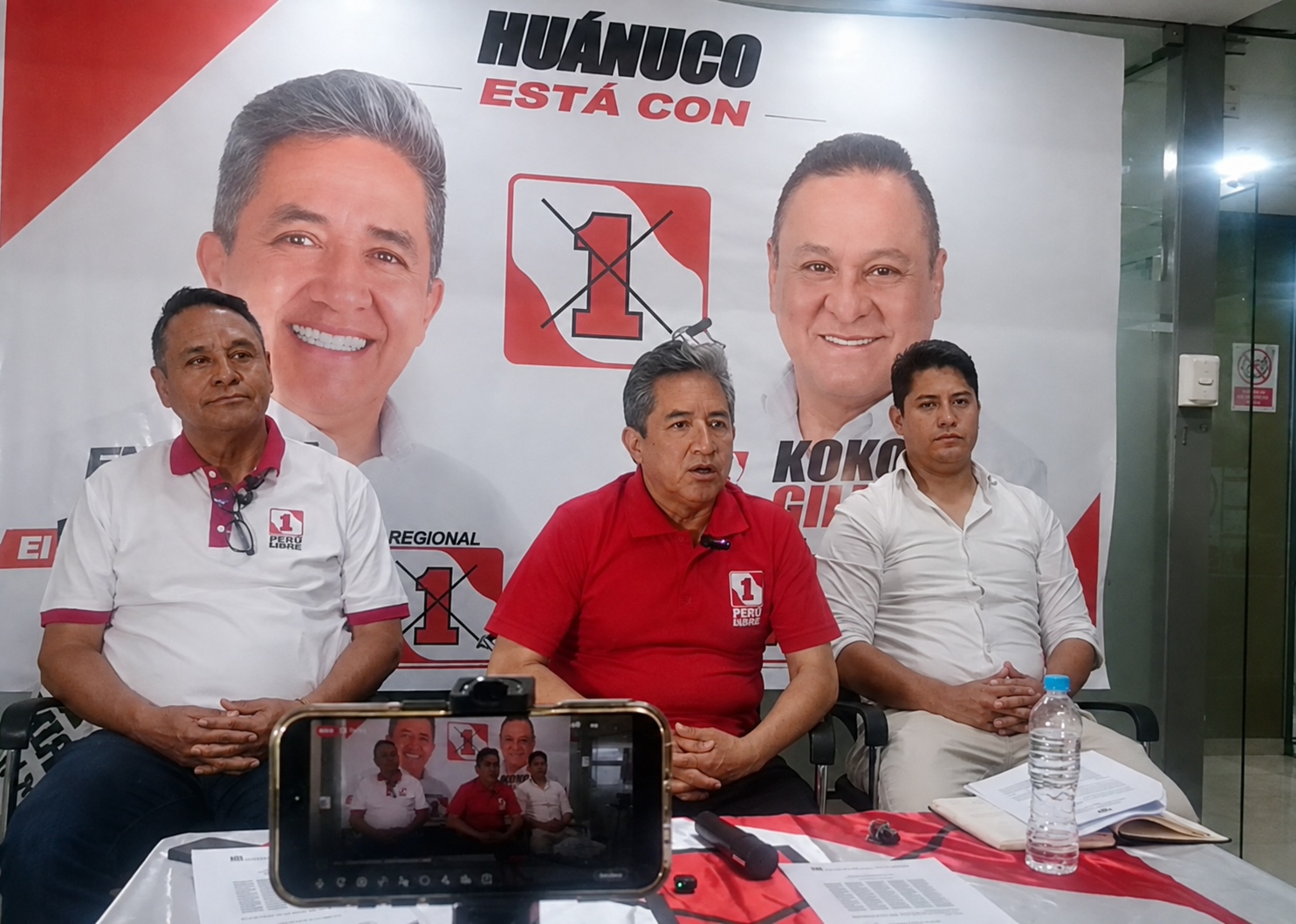 Giles dice estar en carrera, pero admite que el JNE aún decidirá