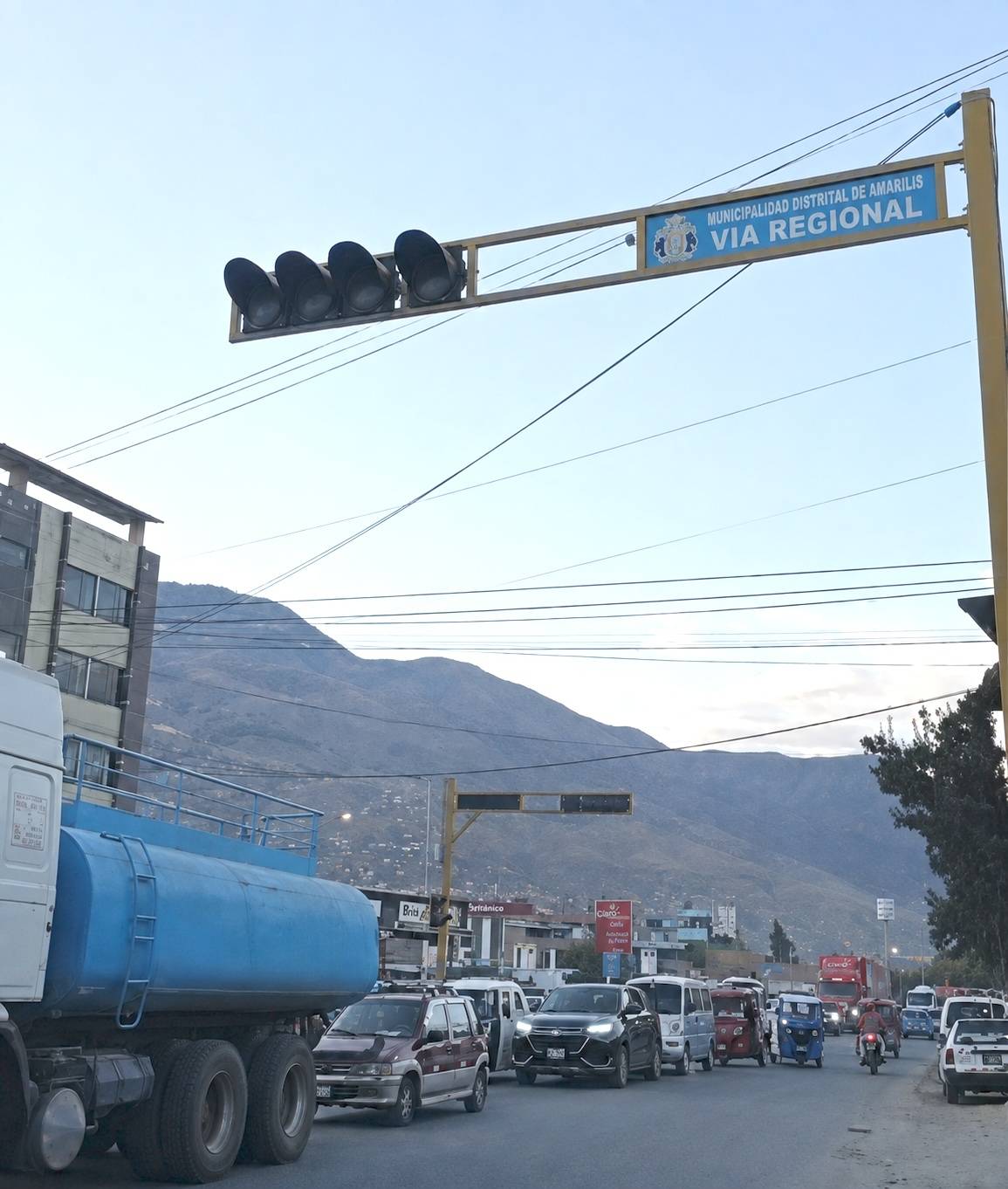 Municipalidad promete reparar esta semana semáforos frente al colegio Esteban Pavletich