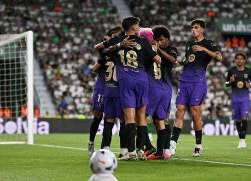 Barcelona inicia con goleada demoledora