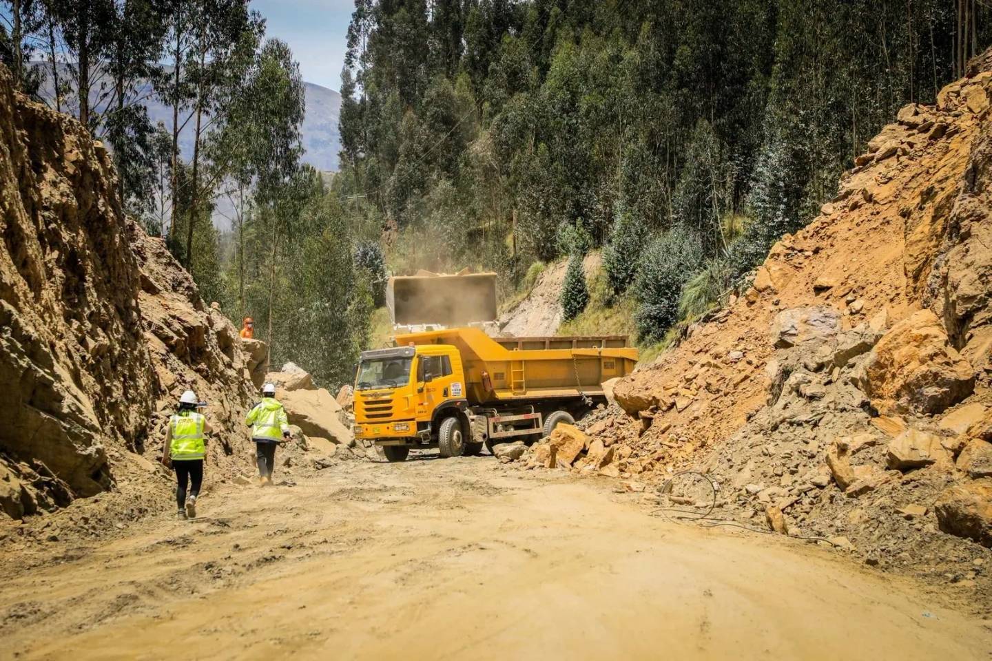 Caficultores de San Pedro de Chonta reclaman rehabilitar la carretera 12A para sacar su producción