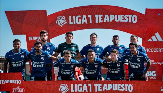 Cristal pierde dos jugadores