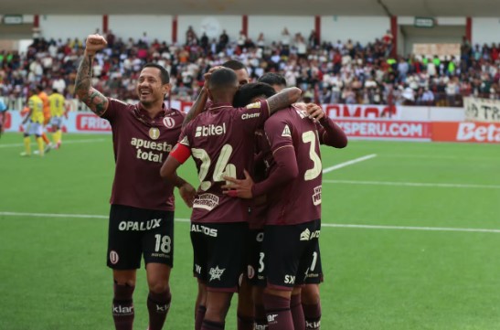 Universitario gana con susto en Cajamarca