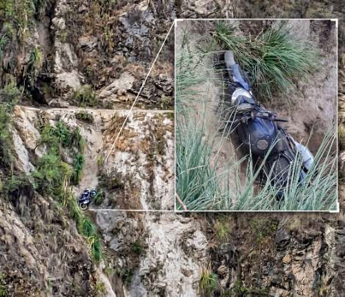 Joven muere tras caer con su motocicleta a un abismo