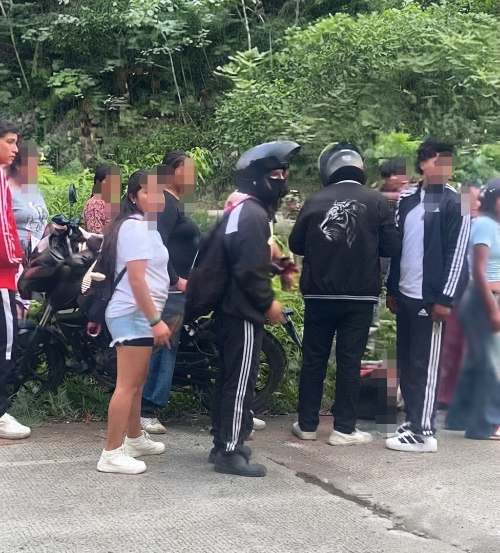 Motociclista pierde la vida y acompañante queda herida tras accidente en carretera