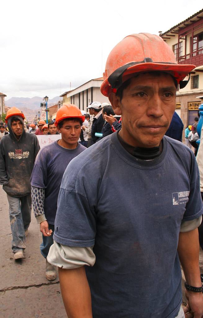 Trabajadores marchan contra política laboral del Gobierno de Keiko Fujimori