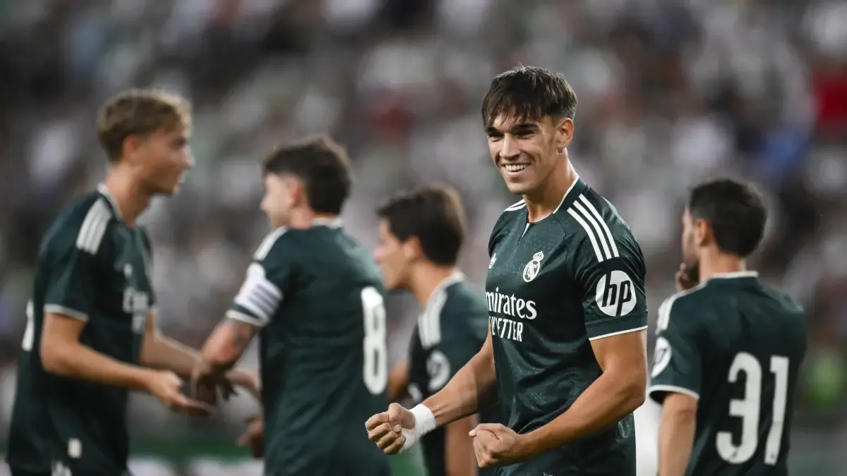 Espí marca y el Real Madrid amplía su ventaja ante el Schalke