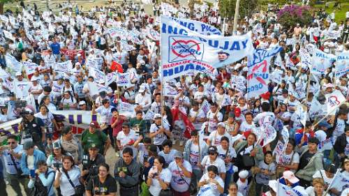 Aguirre y Pujay llevan propuestas de cuatro carriles y obras a mitin de Somos Perú en Huánuco