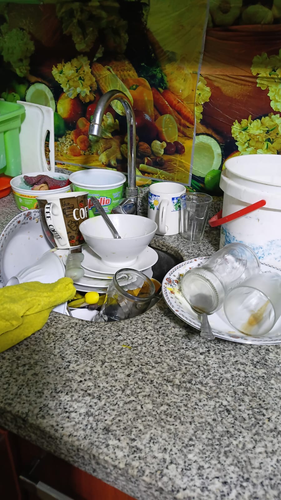 Vecinos de San Luis seguían sin agua casi 22 horas después del inicio anunciado de la reposición