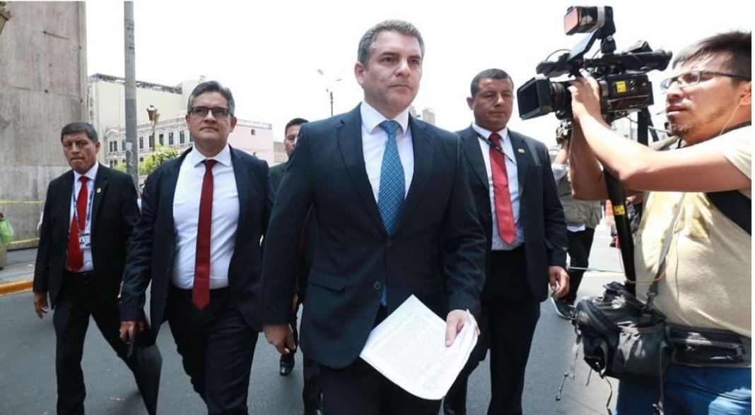 Chlimper y Figari exigen S/3,2 millones a fiscales y jueces de Lava Jato