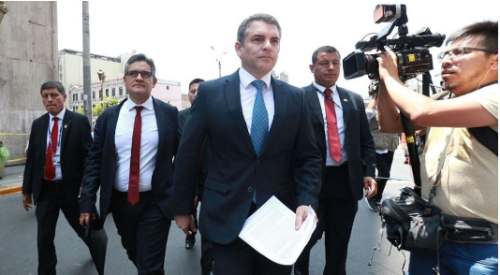 Chlimper y Figari exigen S/3,2 millones a fiscales y jueces de Lava Jato