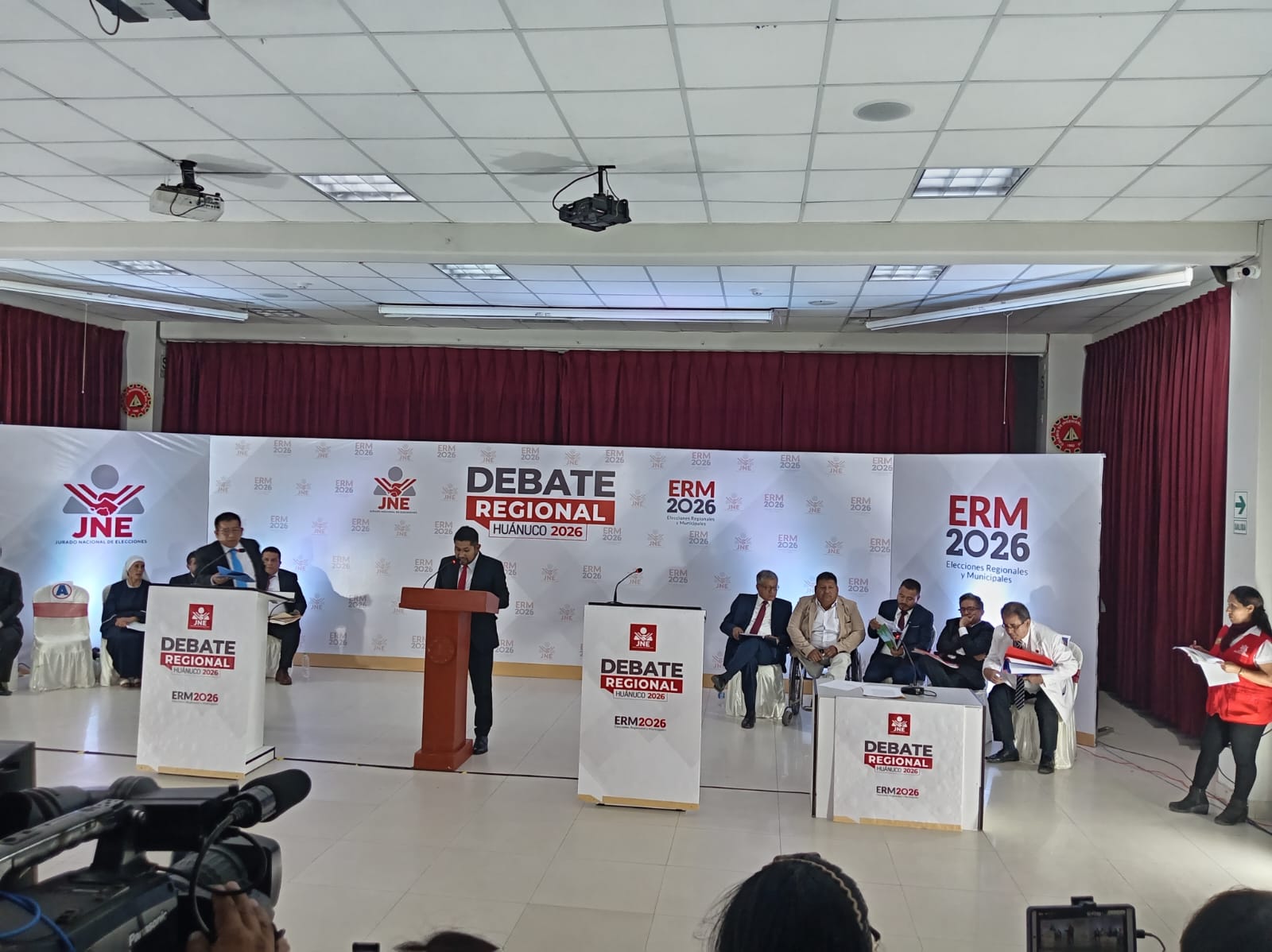 Candidatos multiplican promesas para Huánuco, pero dejan sin respuesta cuánto costarán y cómo las financiarán