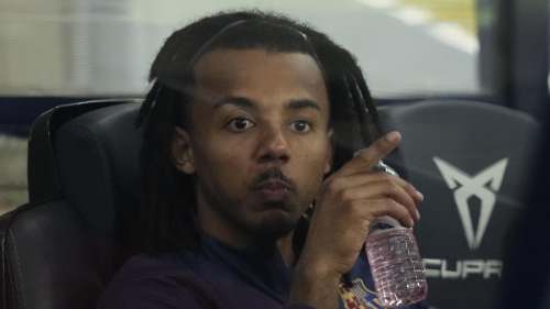 Koundé encadena tres partidos sin jugar en el Barça de Flick