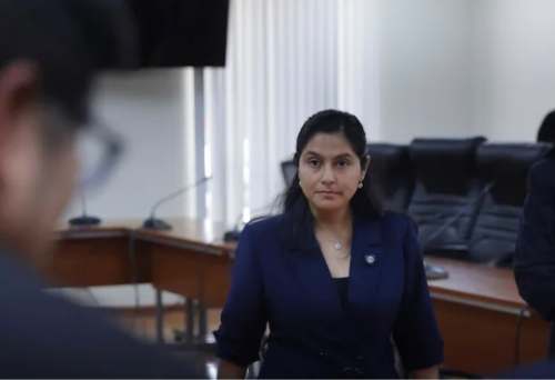 Yenifer Paredes anuncia apoyo parcial a Keiko Fujimori, pero un predictamen plantea archivar su pedido