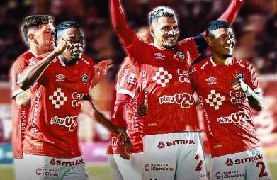 Cienciano coloca cuatro en once ideal