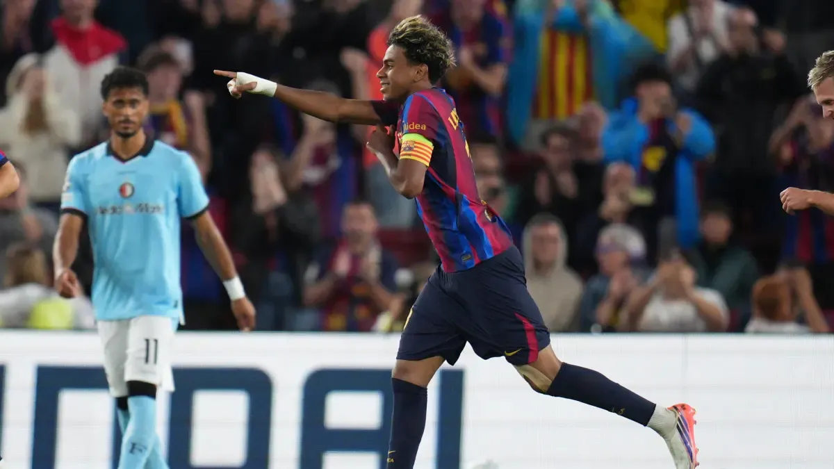 Lamine Yamal estrena capitanía en el Barça con gol ante Feyenoord
