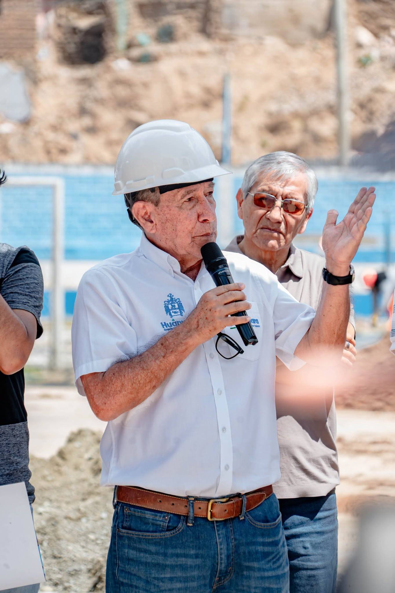 Jara promete techo del Parque Infantil el 30 de noviembre; contrato vence en diciembre